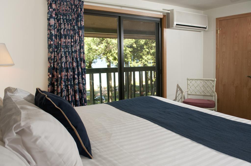 The Shallows Resort Egg Harbor Room photo