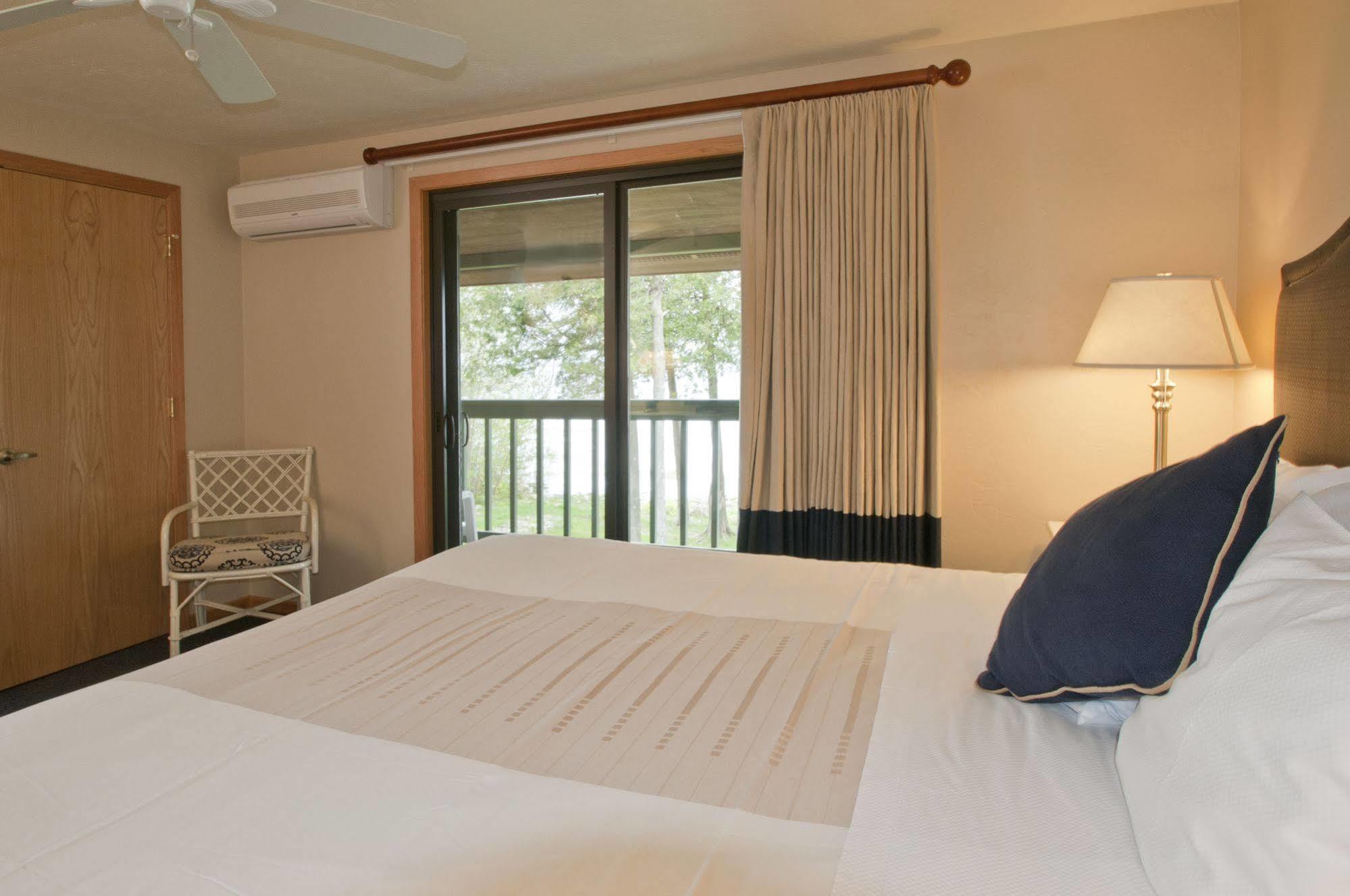 The Shallows Resort Egg Harbor Exterior photo